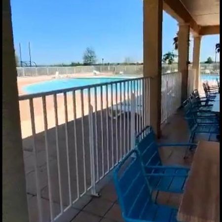 בזייה Residence Les Berges Du Canal מראה חיצוני תמונה